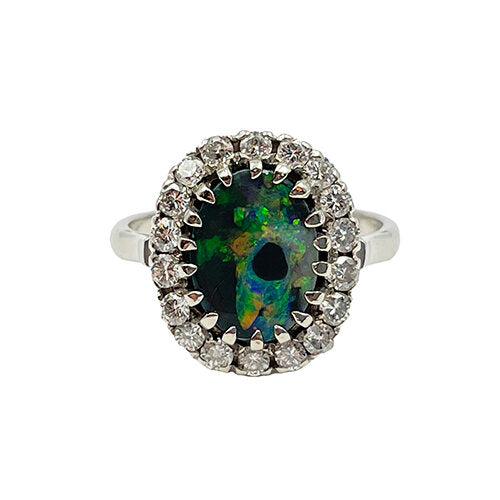 Brugt Opalring i 18kt hvidguld med diamanter