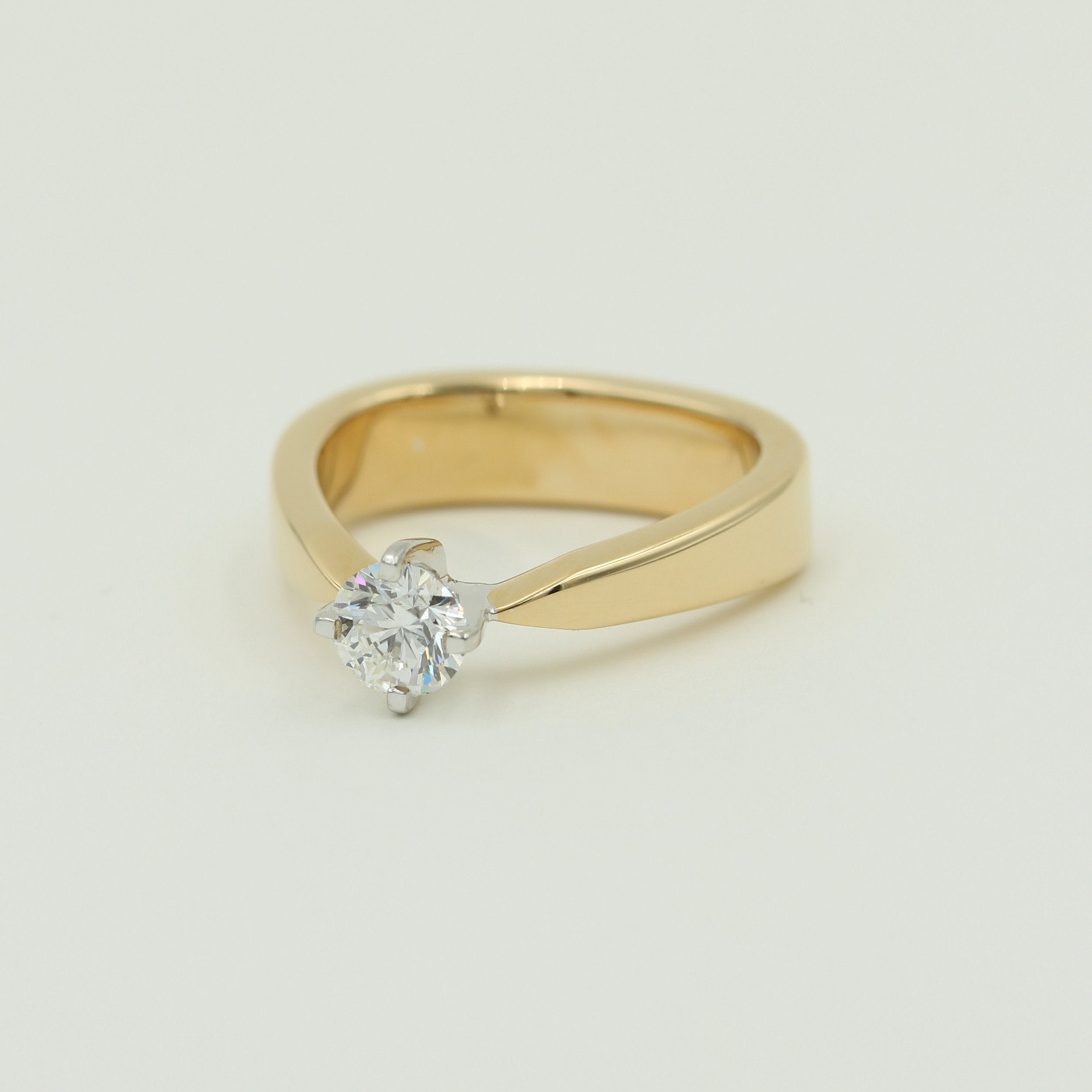 Solitaire ring m. 0,70 ct. TW.SI1