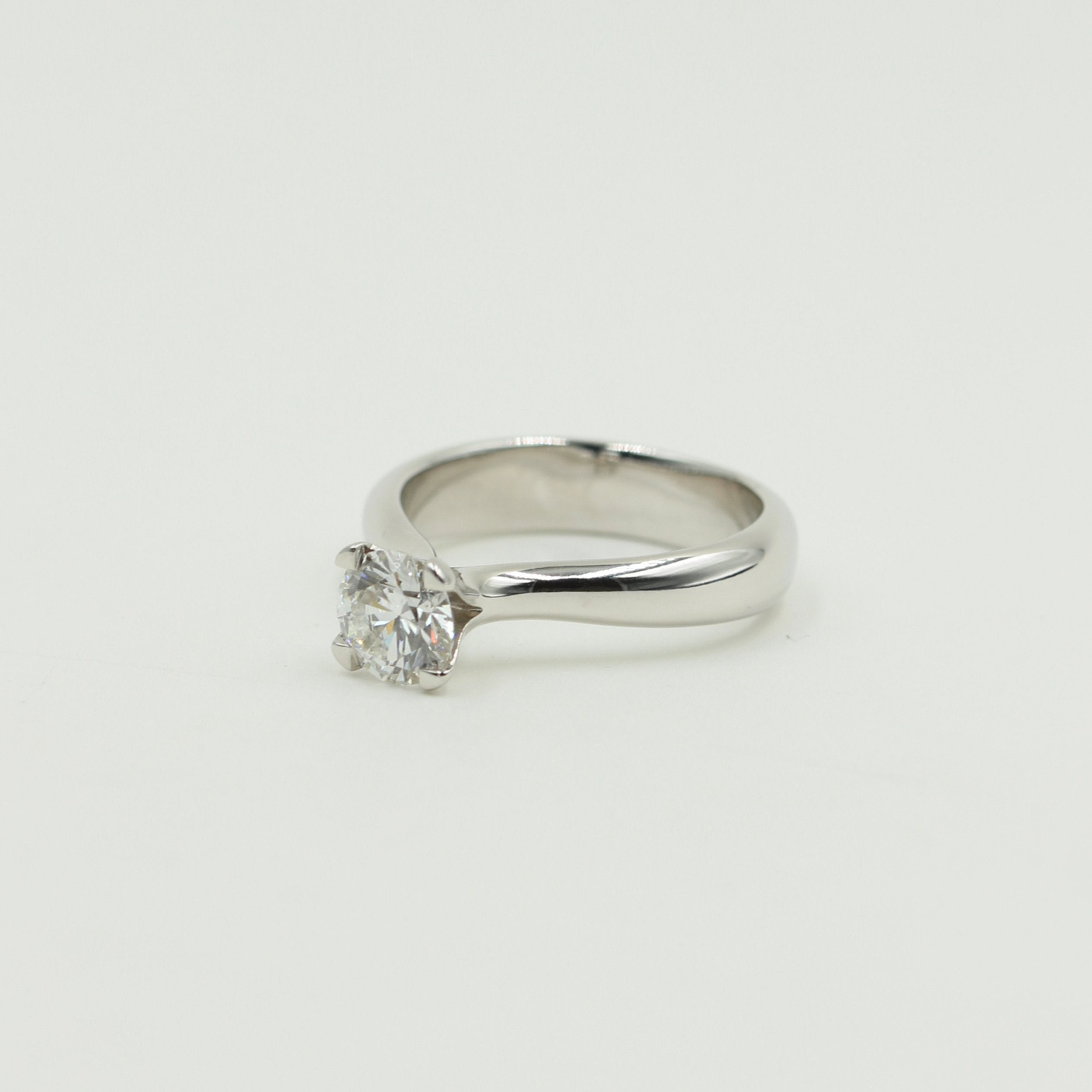 Solitaire ring m. 1,06 ct. F.SI2