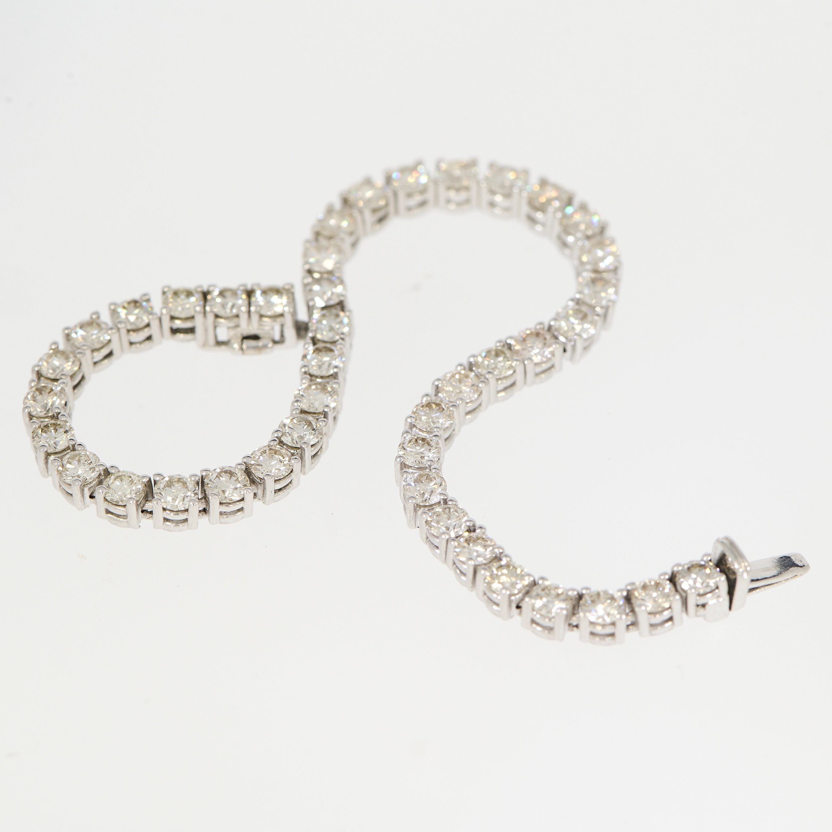 Tennisarmbånd 18kt ca. 7,00ct h-vs/si