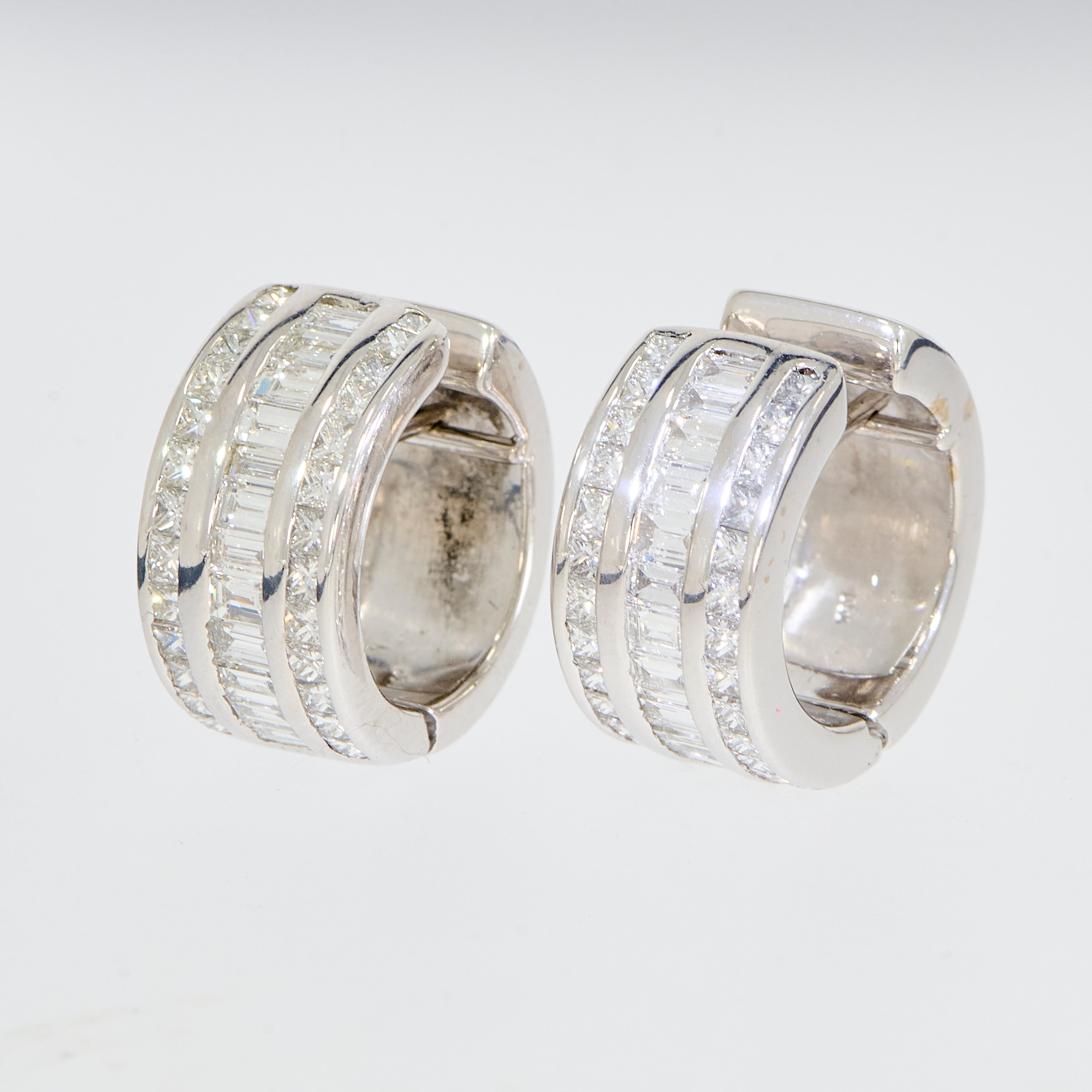 Ørering 18kt ca.2,80ct tw-vs