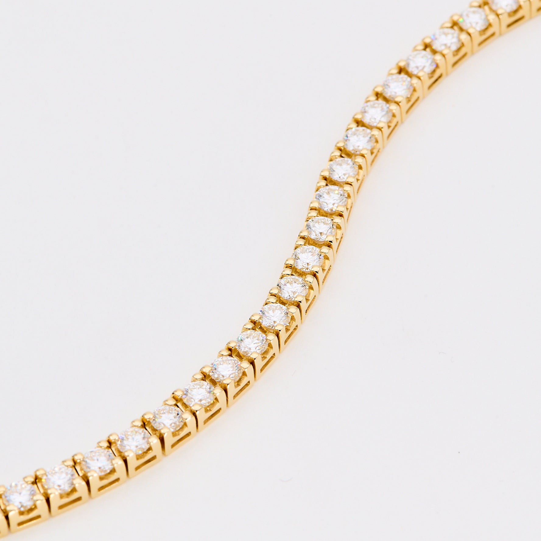 14 kt. Tennisarmbånd med 7,0 ct. TW.SI