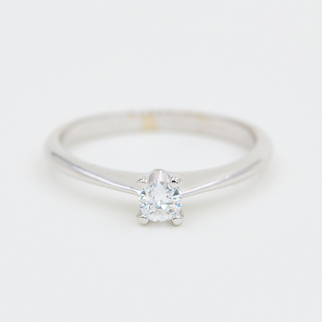 Brugt solitaire ring i 14 kt. hvidguld med ca. 0,17 ct. TW.SI brillant