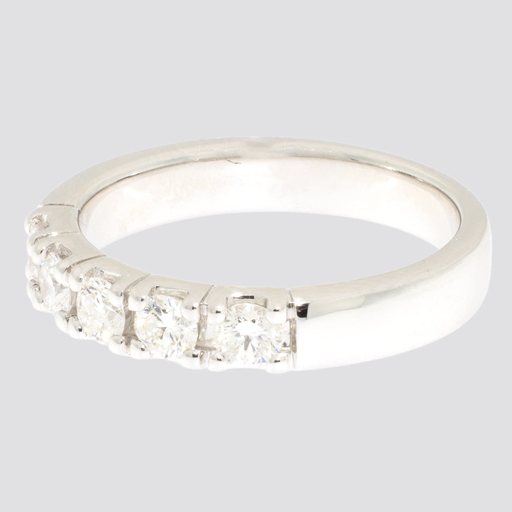 Alliancering i 14 kt. Guld eller Hvidguld med 0,57 ct. TW.SI Diamanter