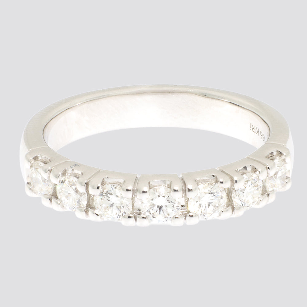 Alliancering i 14 kt. Guld eller Hvidguld med 0,8 ct. TW.SI Diamanter