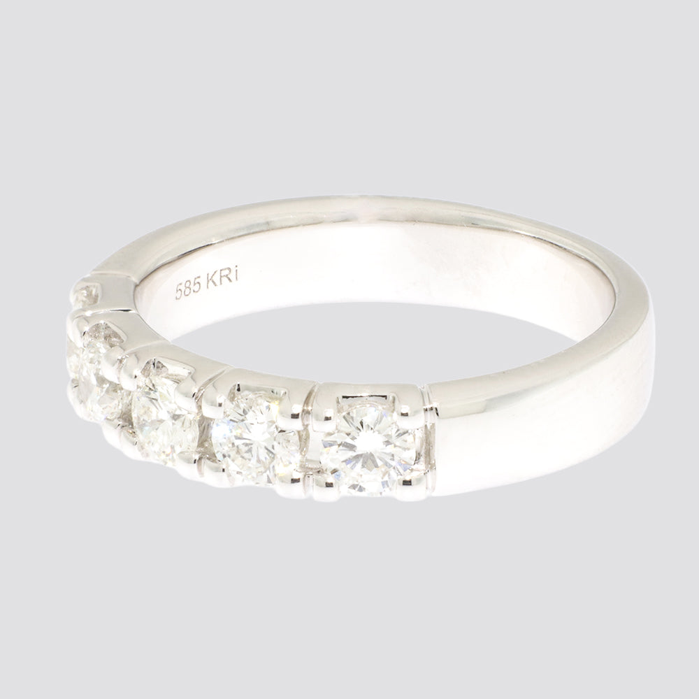 Alliancering i 14 kt. Guld eller Hvidguld med 0,73 ct. TW.SI Diamanter