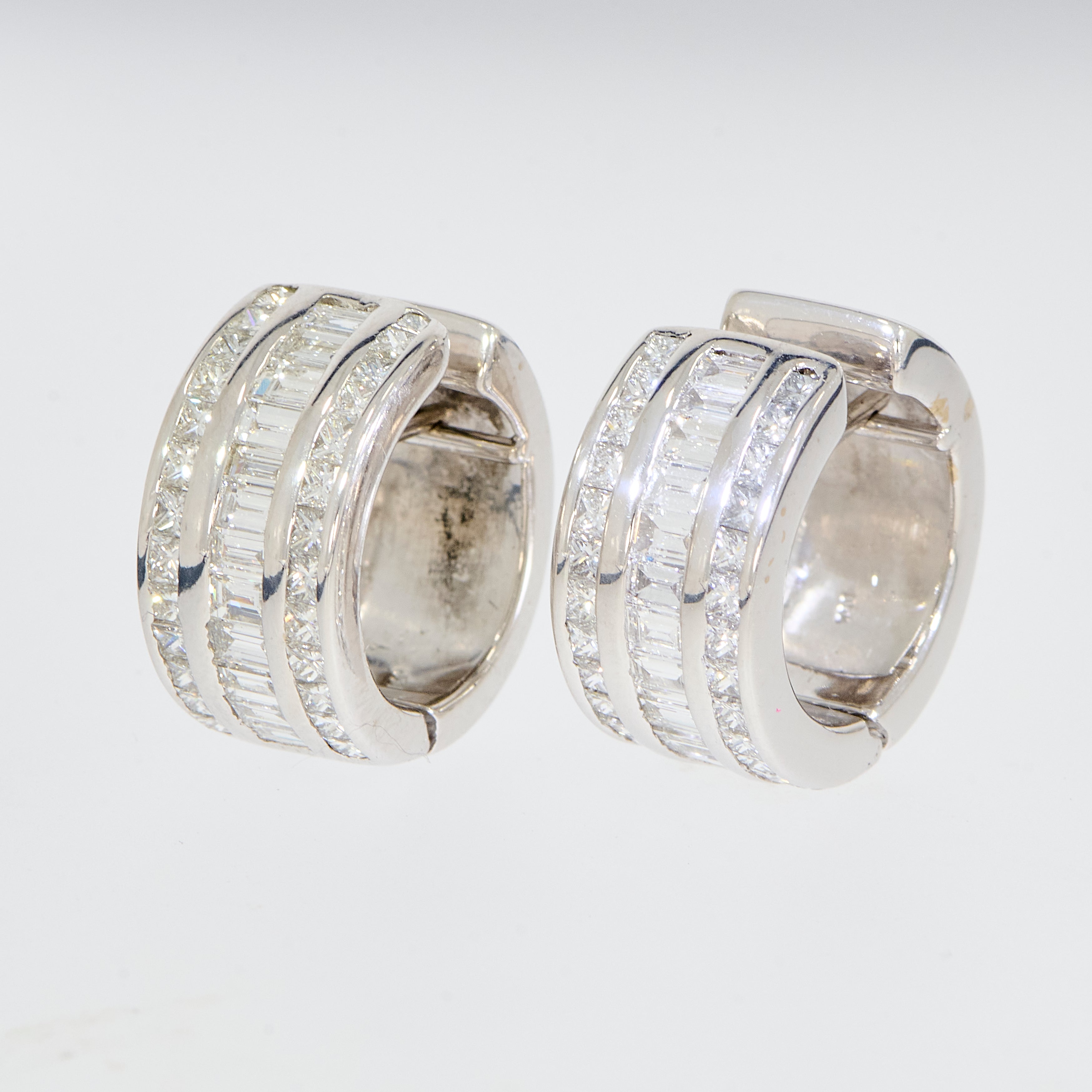 Ørering 18kt ca.2,80ct tw-vs