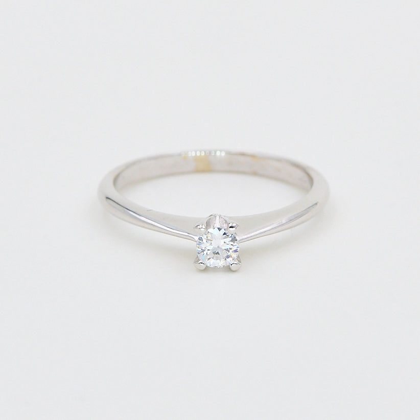 Brugt solitaire ring i 14 kt. hvidguld med ca. 0,17 ct. TW.SI brillant